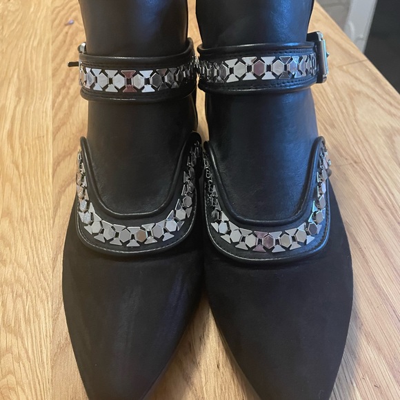 Worn once - Free People Ankle Boot (sz 8).  Faux suede/leather. - Picture 3 of 5